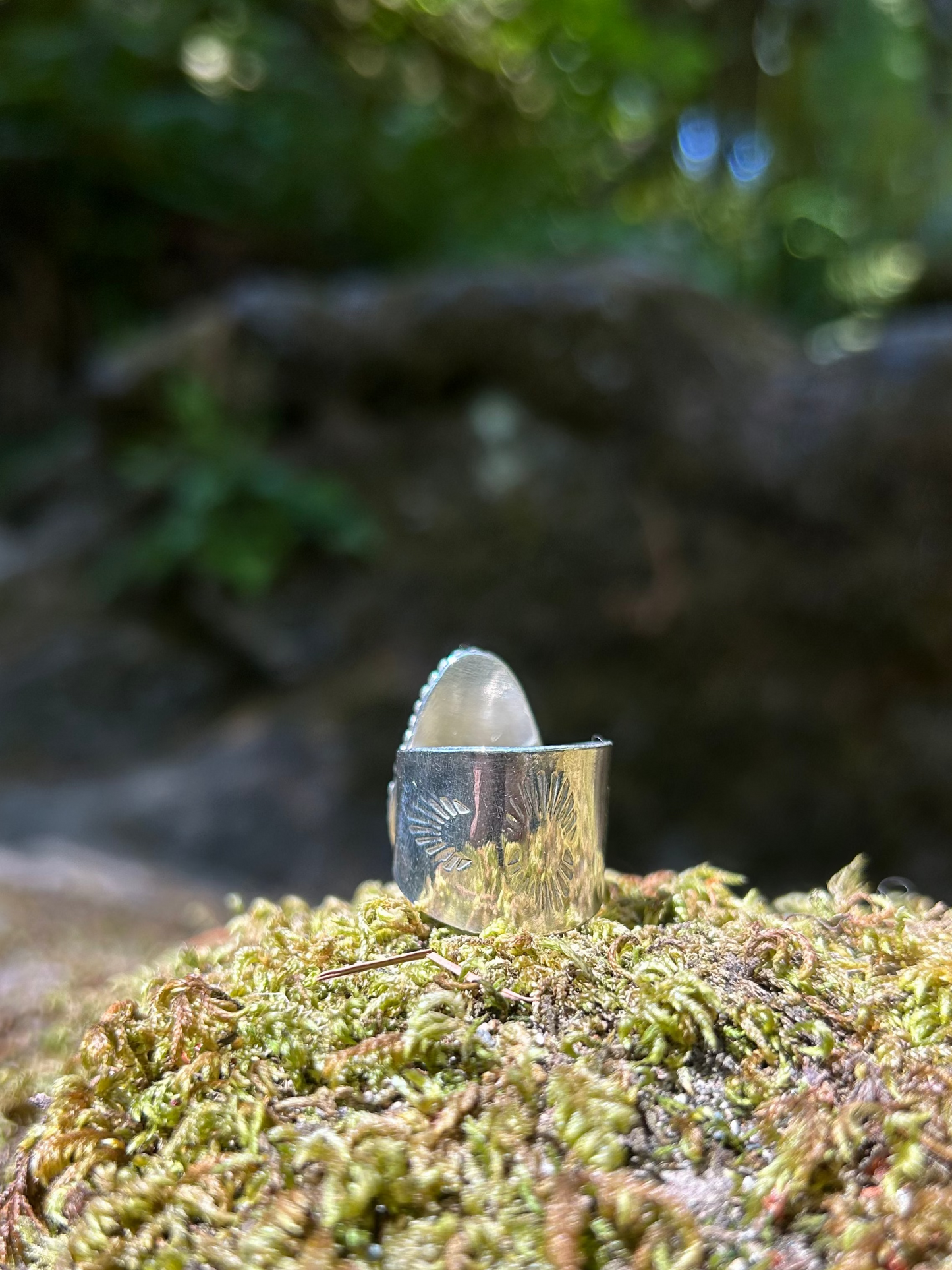 Gray & White Agate Wide-Band Ring