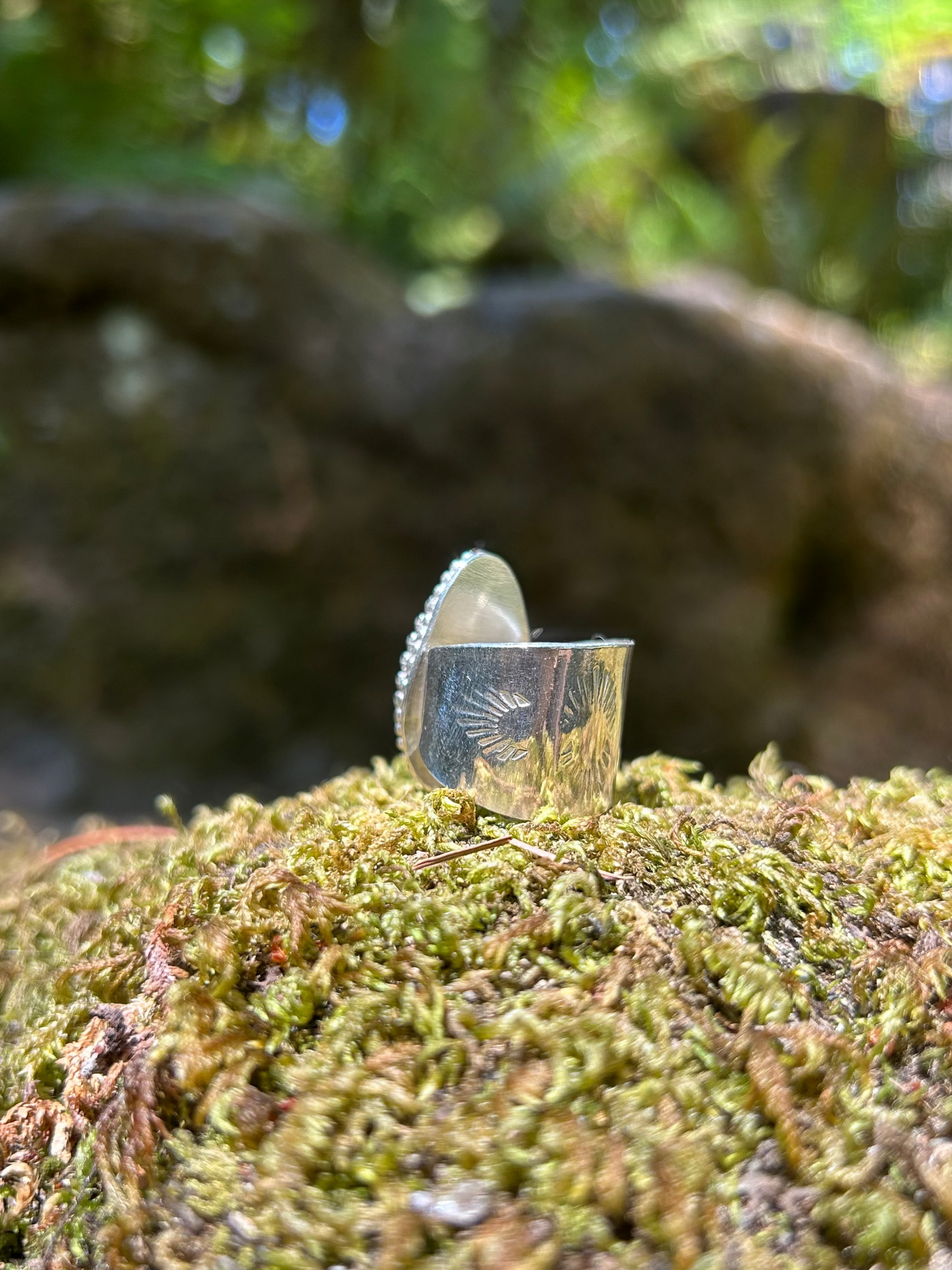 Gray & White Agate Wide-Band Ring