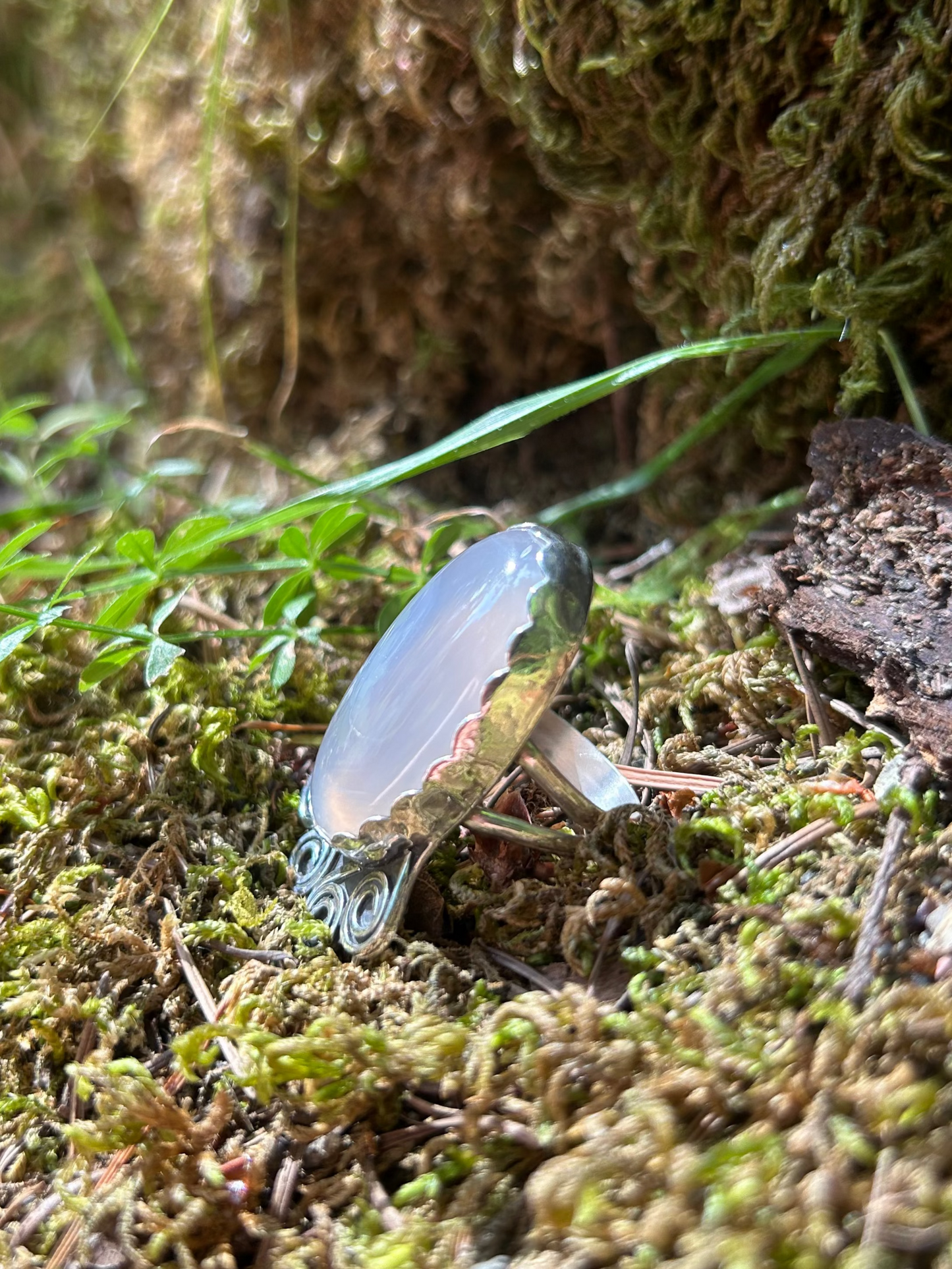 Clear Agate Spiral Ring